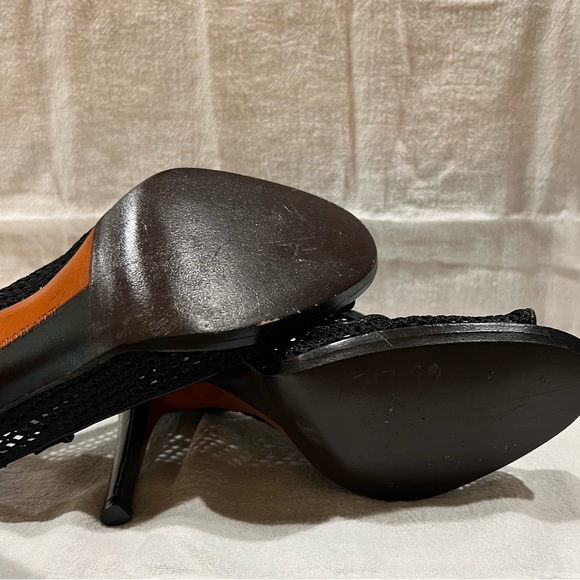 Manolo  Blahnik 4.5” Black Netting Shoe Sz 6 - Picture 9 of 9